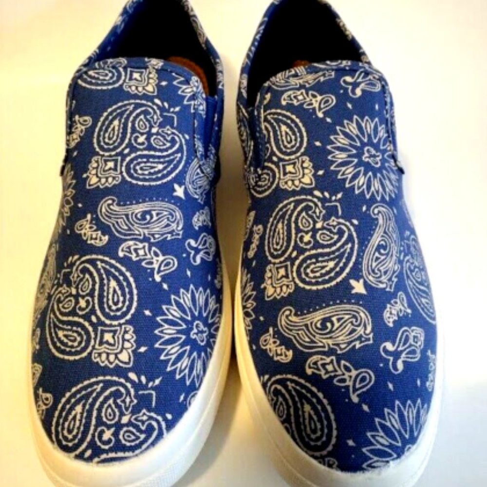 SUN + STONE COMFORT Men's Blue Paisley Cushioned Slip on Skate Shoes - Picture 2 of 6